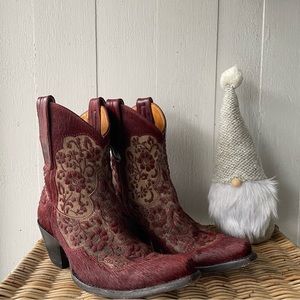 RARE -NO LONGER MADE! OLD GRINGO ANKLE BOOTS. :)